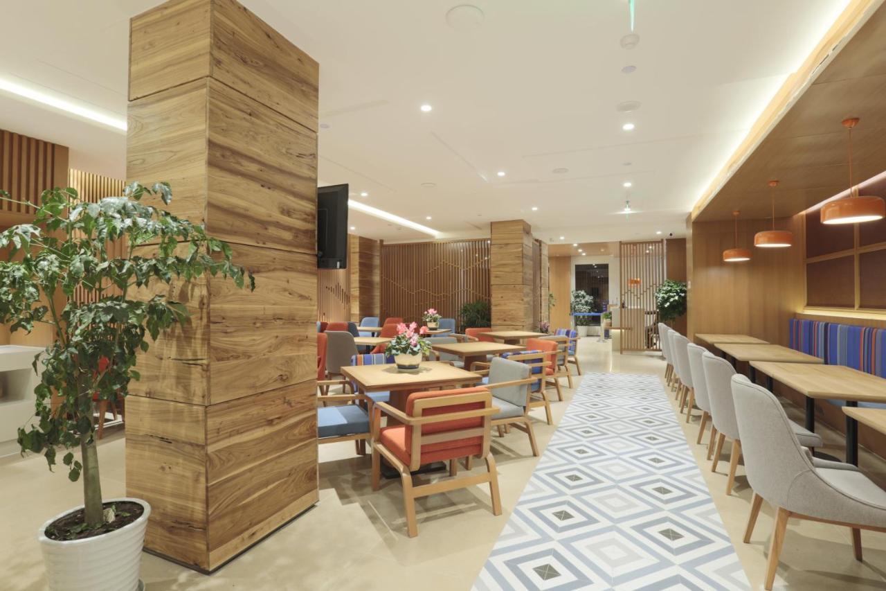 Holiday Inn Express Jiuzhaigou,Only 600 Meters To Jiuzhaigou Park By Ihg Εξωτερικό φωτογραφία
