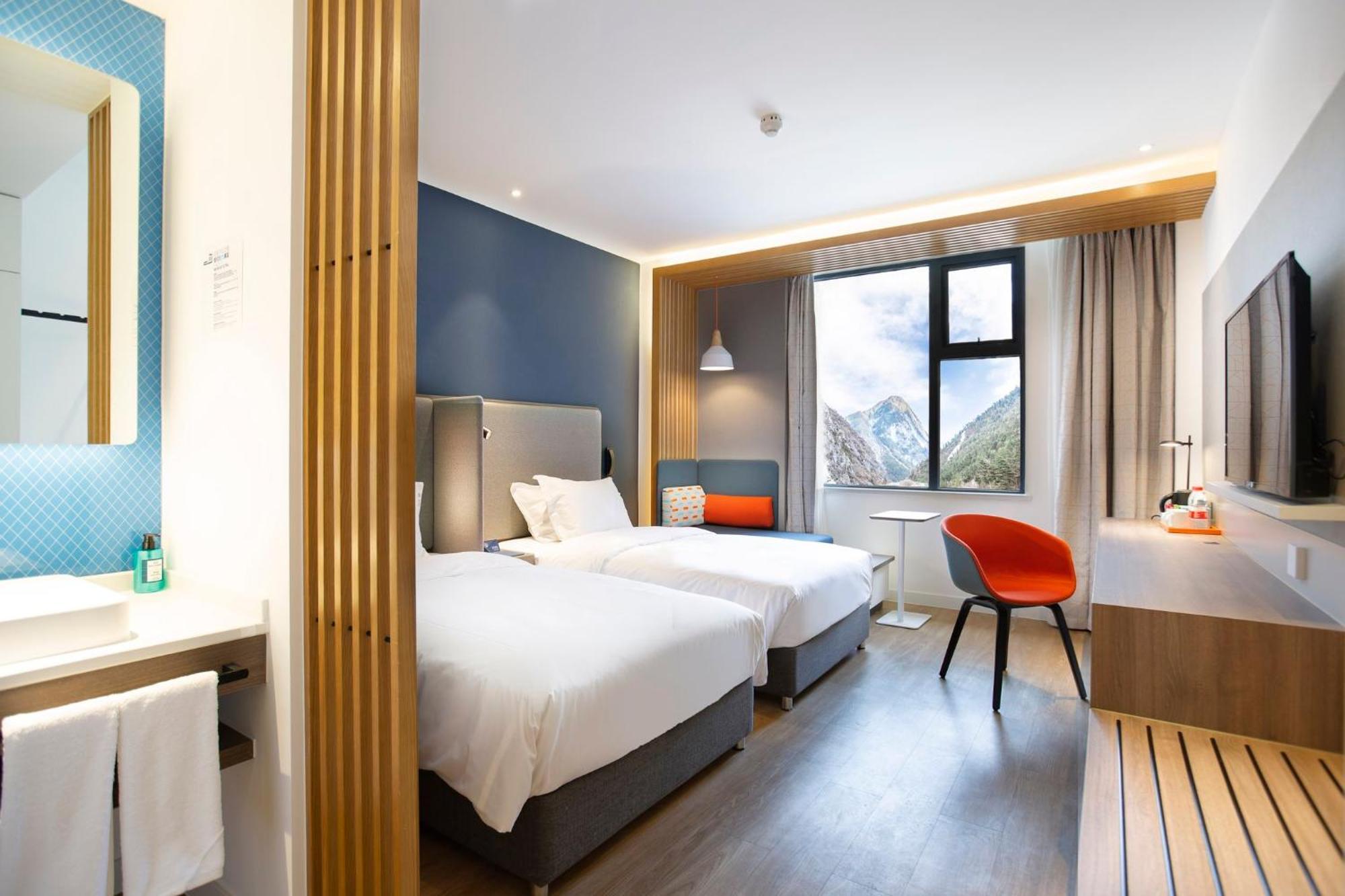 Holiday Inn Express Jiuzhaigou,Only 600 Meters To Jiuzhaigou Park By Ihg Εξωτερικό φωτογραφία